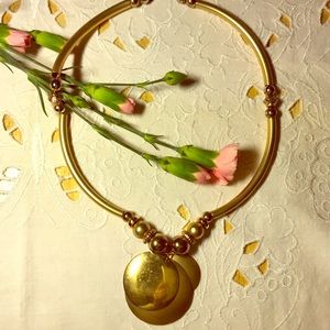 ⚜️Women’s Stunning Gold Necklace ⚜️